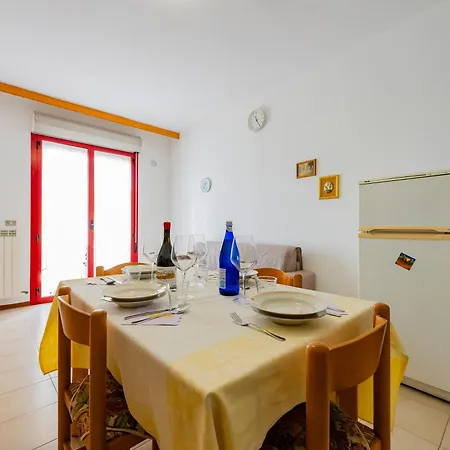 Guesthost - Alba Cozy Flat Near The Sea With Parking * ألبا أدرياتيكا