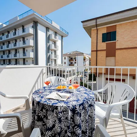 Guesthost - Alba Cozy Flat Near The Sea With Parking *