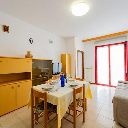 Guesthost - Alba Cozy Flat Near The Sea With Parking شقة *