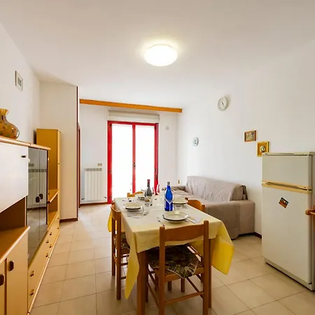 Guesthost - Alba Cozy Flat Near The Sea With Parking شقة ألبا أدرياتيكا