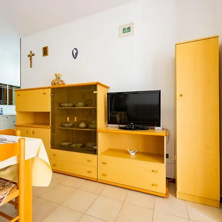 شقة Guesthost - Alba Cozy Flat Near The Sea With Parking