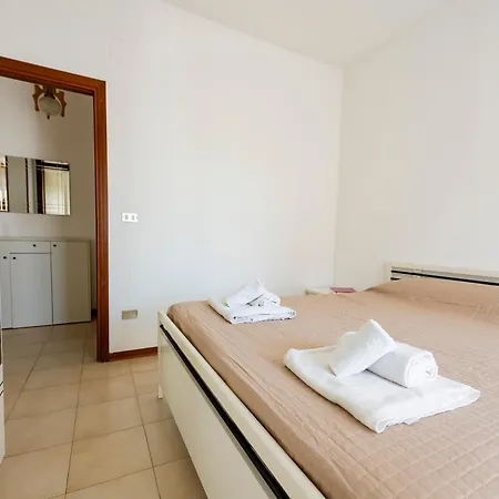 Guesthost - Alba Cozy Flat Near The Sea With Parking شقة ألبا أدرياتيكا