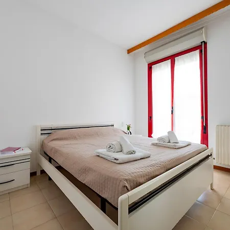 Guesthost - Alba Cozy Flat Near The Sea With Parking ألبا أدرياتيكا