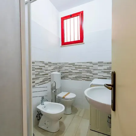 Guesthost - Alba Cozy Flat Near The Sea With Parking